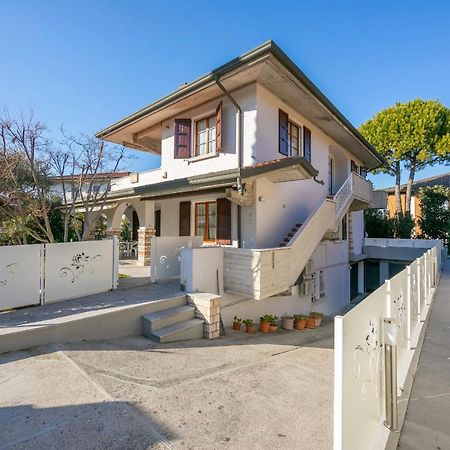 Villa Fiorita Apartments - Happy Rentals Sirmione Exteriör bild