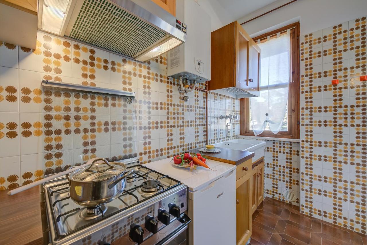 Villa Fiorita Apartments - Happy Rentals Sirmione Exteriör bild