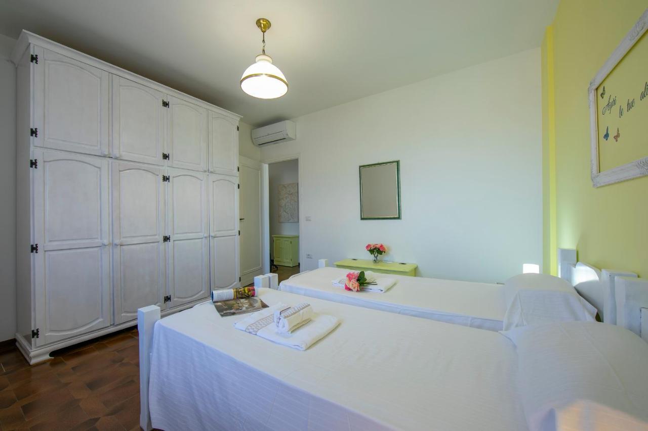 Villa Fiorita Apartments - Happy Rentals Sirmione Exteriör bild
