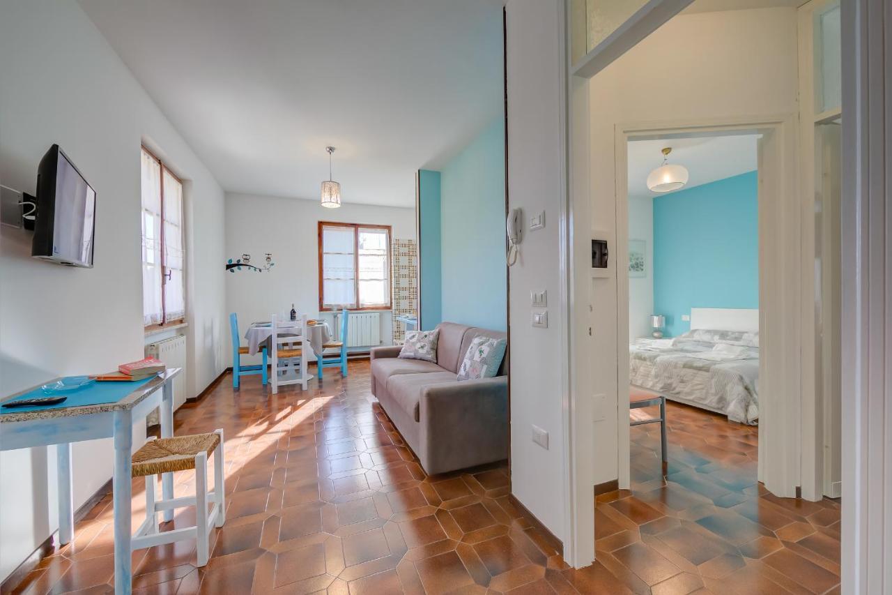 Villa Fiorita Apartments - Happy Rentals Sirmione Exteriör bild