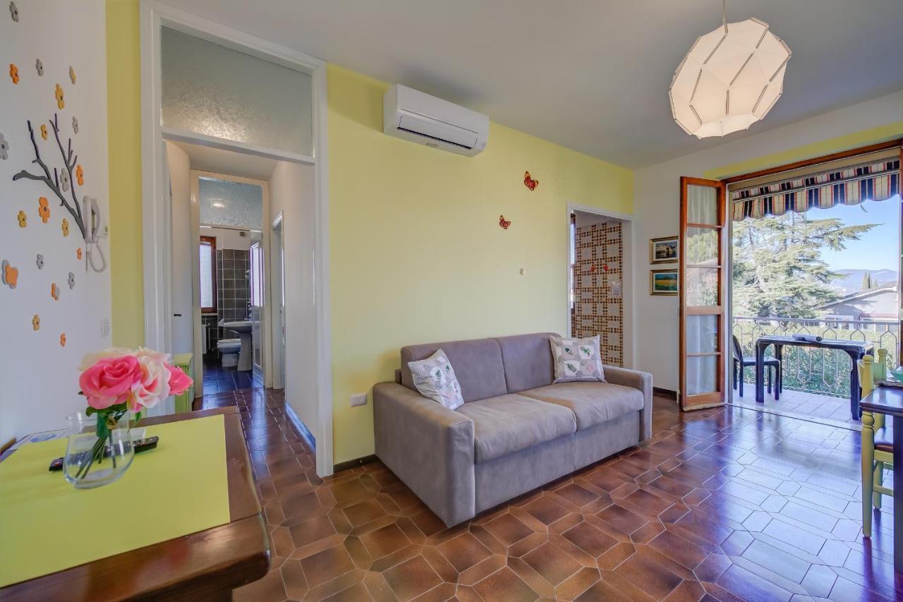 Villa Fiorita Apartments - Happy Rentals Sirmione Exteriör bild