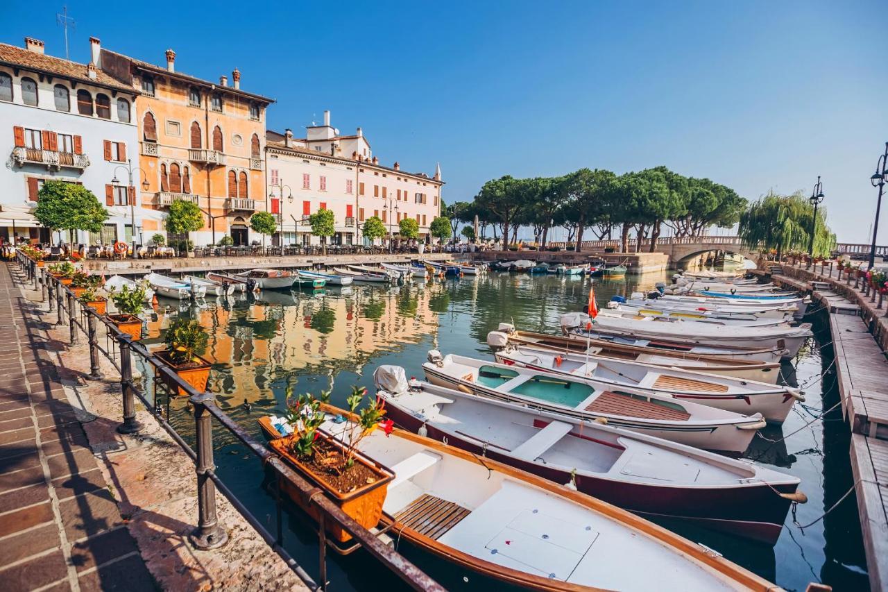 Villa Fiorita Apartments - Happy Rentals Sirmione Exteriör bild