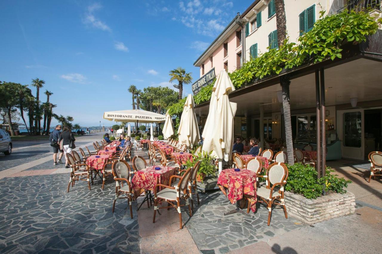 Villa Fiorita Apartments - Happy Rentals Sirmione Exteriör bild