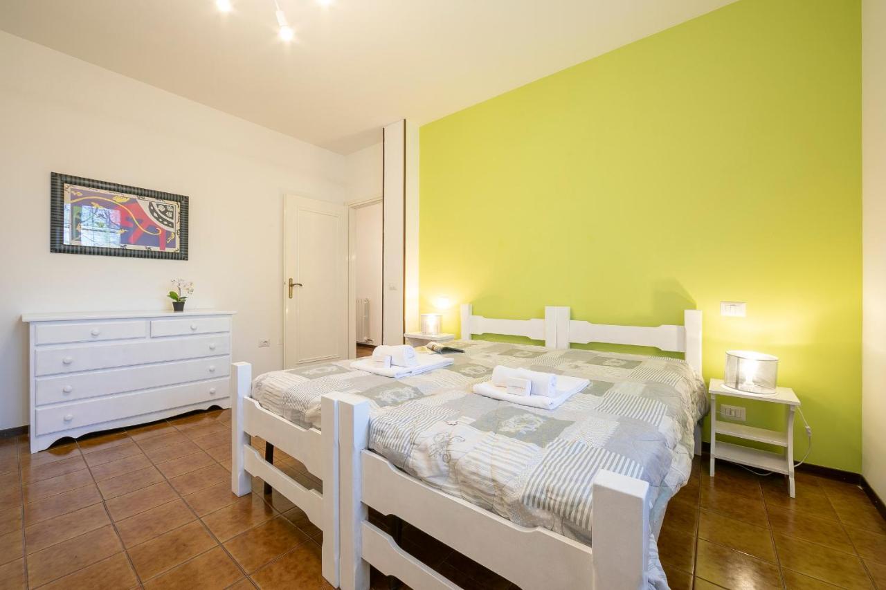 Villa Fiorita Apartments - Happy Rentals Sirmione Exteriör bild
