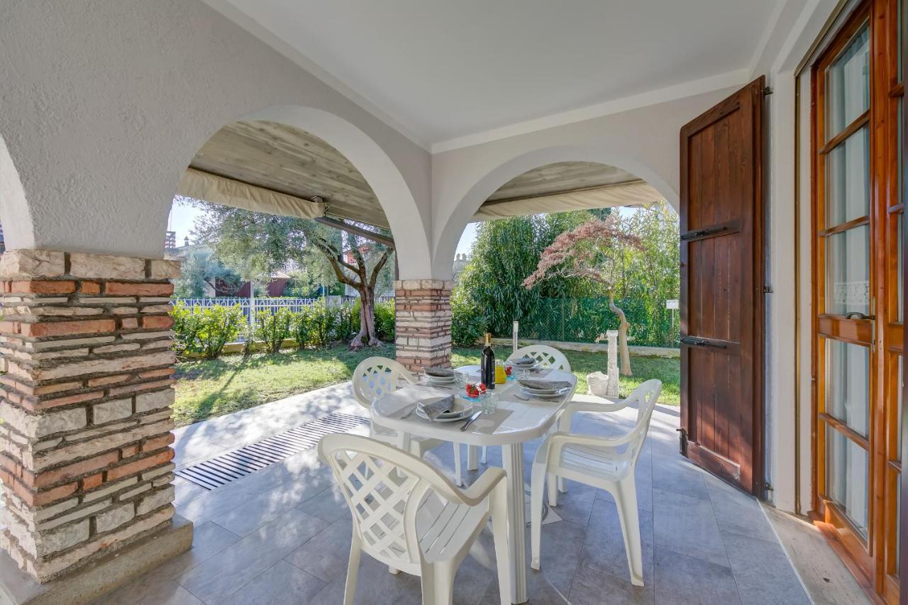 Villa Fiorita Apartments - Happy Rentals Sirmione Exteriör bild