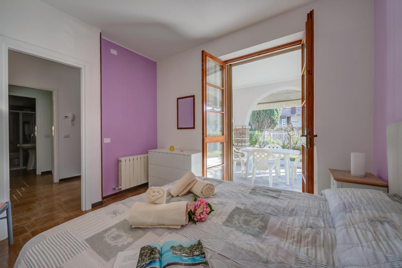 Villa Fiorita Apartments - Happy Rentals Sirmione Exteriör bild
