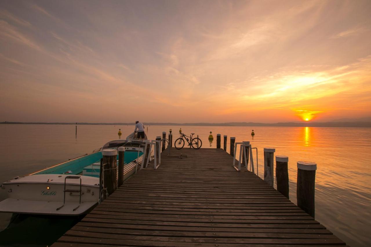 Villa Fiorita Apartments - Happy Rentals Sirmione Exteriör bild
