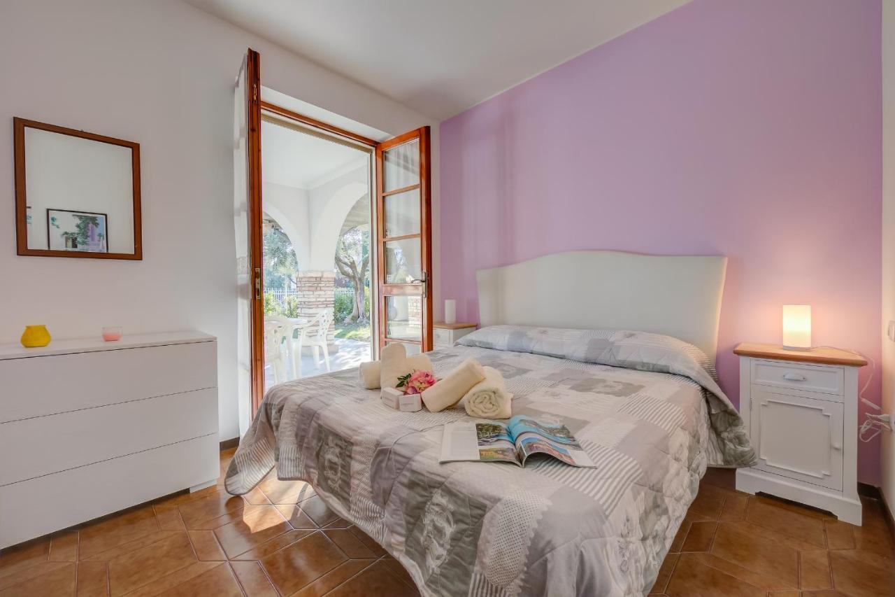 Villa Fiorita Apartments - Happy Rentals Sirmione Exteriör bild